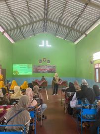 PEMKAL GIRIWUNGU SELENGGARAKAN PELATIHAN MEMBATIK